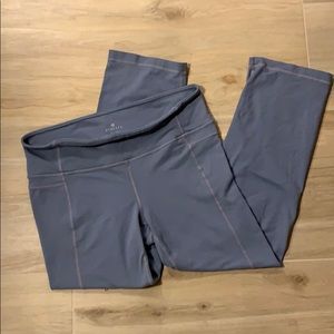 Grey Athleta crop leggings sz L